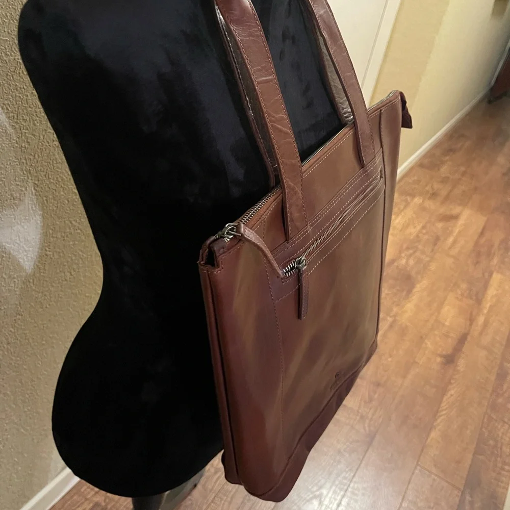 Wild West Los Angeles Rich Brown Leather Tote - Picture 6 of 6